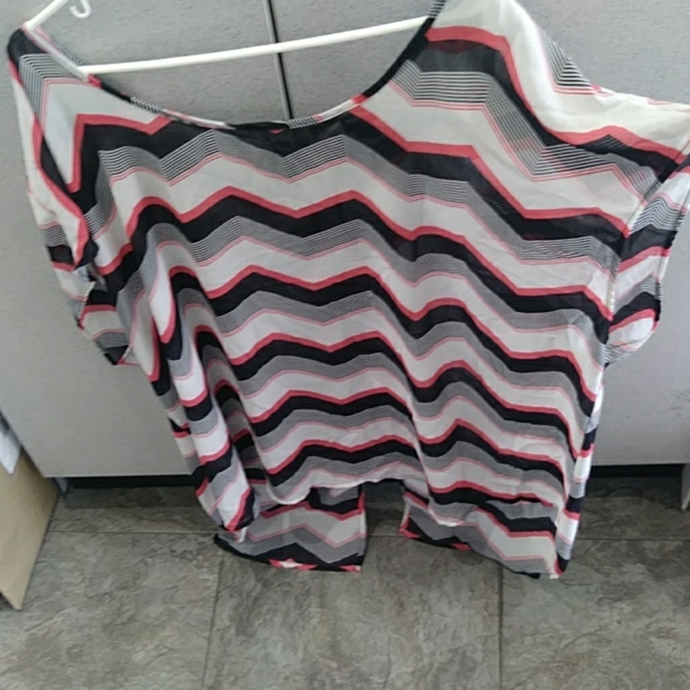 Torrid Size 4 shirt